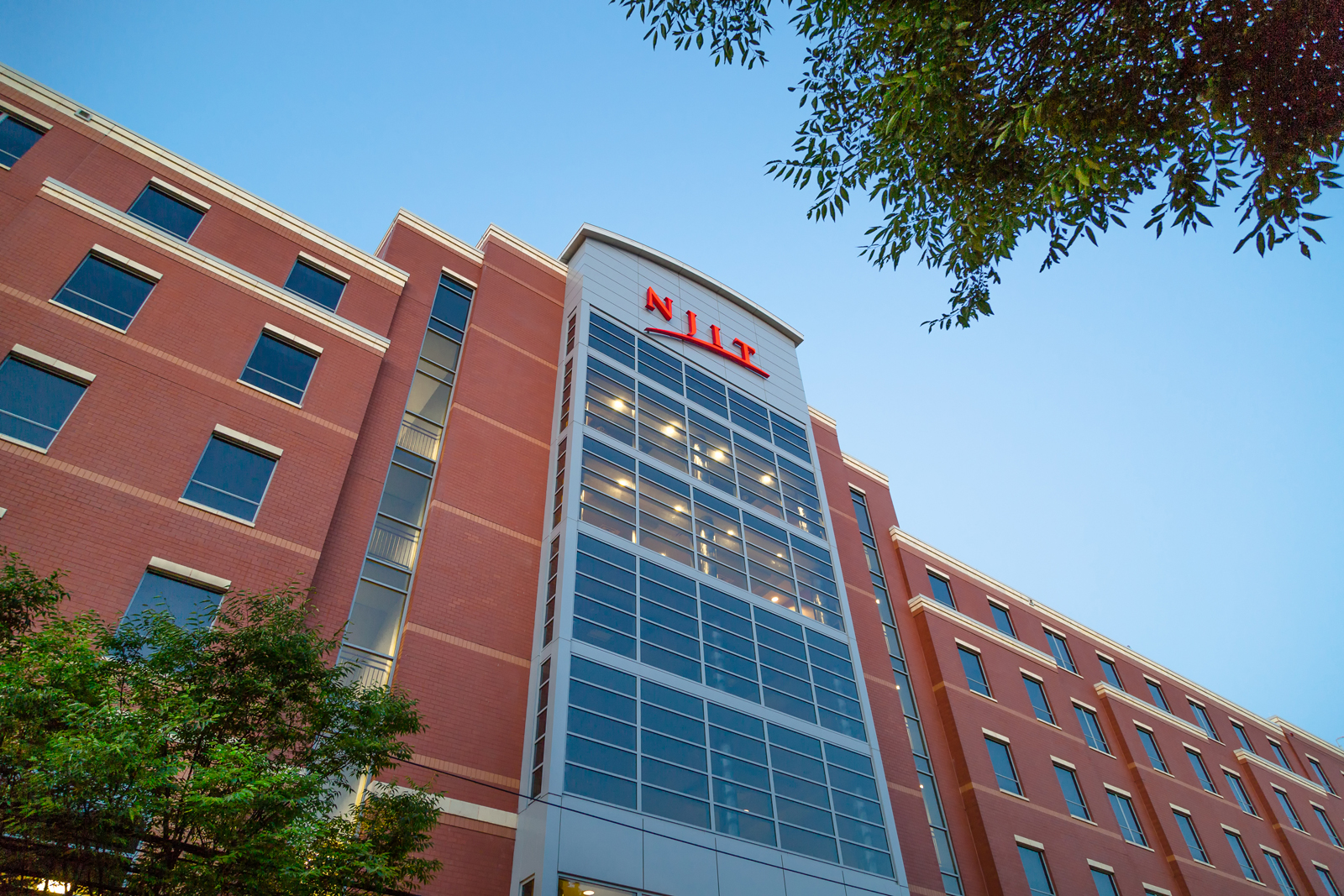 PAVE Academy, Gouverneur Healthcare Among 2014’s Honored Projects